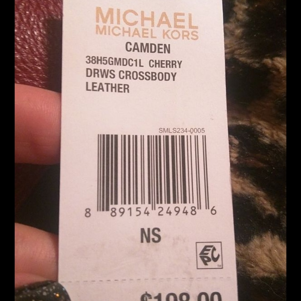 MICHEAL KORS AUTHENTIC cossbody bag.Brand new w/tags attached